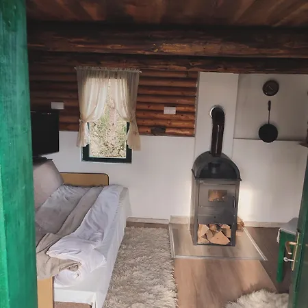 Brvnara Gromki - Mountain House